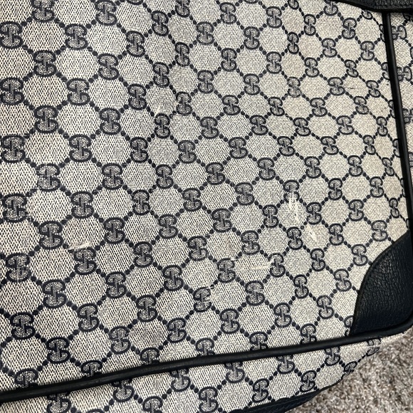 Gucci Garment Bag - Picture 6 of 7